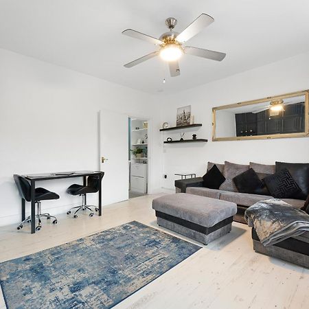 Spacious One Bedroom Private Flat In Brixton +Wifi لندن المظهر الخارجي الصورة